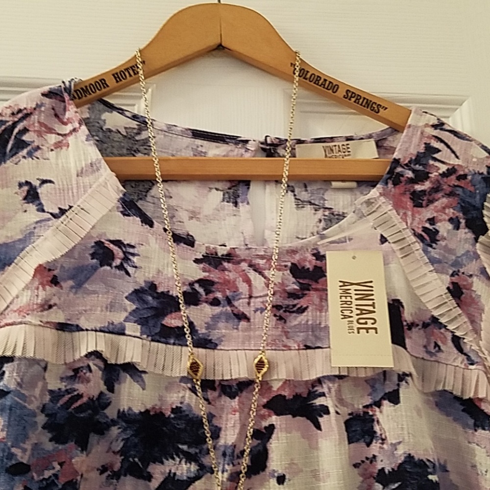 VINTAGE AMERICA Virginia Blues Purple Flowy Cottagecore Boho Peasant Top M NWT - Picture 8 of 13